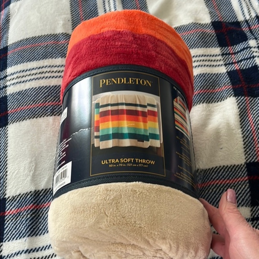 Pendleton Soft Beige And Orange Throw